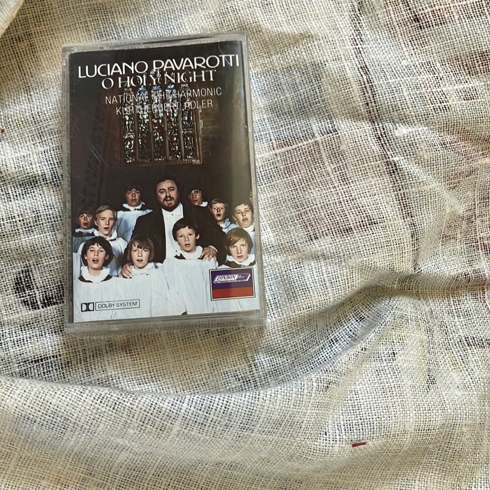 Luciano Pavarotti o holy night audio cassette